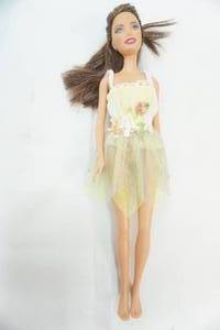 lot 6 image: Mattel Barbie 1999
