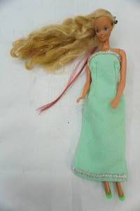 lot 7 image: Mattel Barbie 1966