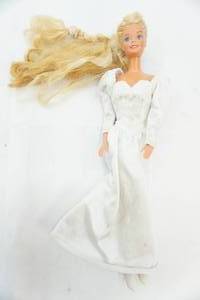 lot 8 image: Mattel Barbie 1966