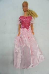 lot 9 image: Mattel Barbie 1966