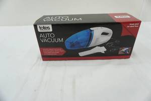 lot 34 image: totes Auto Vacuum