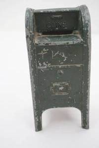 lot 77 image: Vintage Decorative Metal MailboxCoin Bank