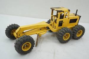 Antique/Vintage Tonka Road Grader. 16" long