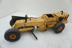 lot 95 image: AntiqueVintage Tonka Road Grader 24 long