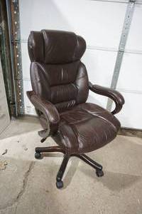 Leather Office Chair: adjustable, wood & leather