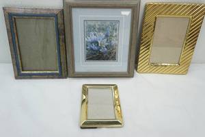lot 127 image: Picture Frames & Pasque Flowers Picture