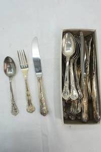 lot 129 image: Flatware Mixture