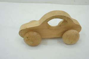 lot 191 image: wooden car toy 10x5