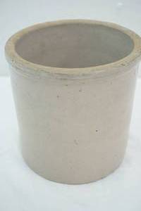 lot 193 image: Vintage Stoneware Crock 8x8