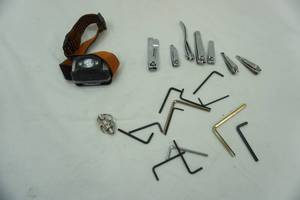 lot 227 image: headlamp lot Allen wrenches, clippers, headlamp