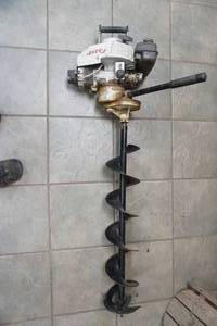lot 232 image: Jiffy Ice Auger