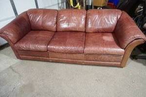 lot 233 image: Leather Sofa Flexsteel