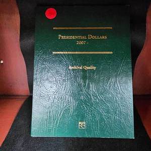 lot 20 image: Presidential Gold Dollar Set 2007-Current