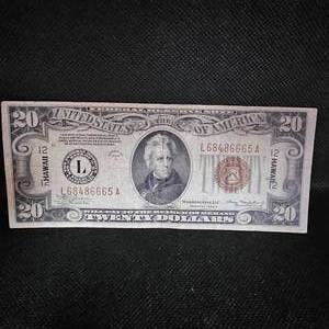 lot 79 image: 1934 A Hawaii $20 Silver Certificate
