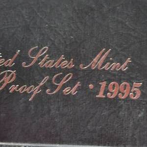 lot 125 image: 1995 US Mint Proof Set