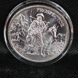lot 134 image: 1 ounce Prospector Silver Round