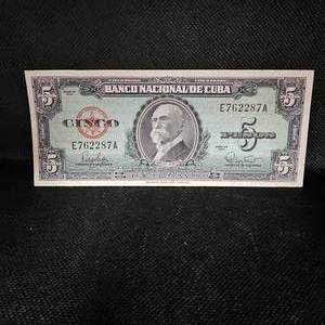 lot 139 image: 1960 $5 Peso Note