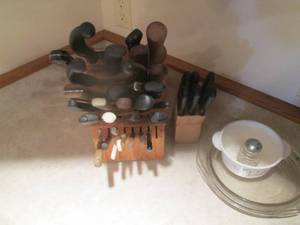 lot 109 image: 2 Wood knife blocks filled with kni...