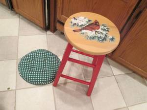 lot 143 image: Cardinal themed stool with topper...