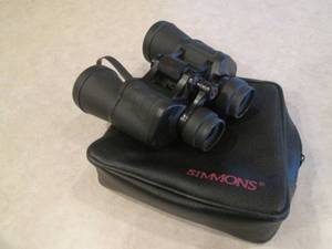 lot 147 image: Simmons binoculars in zip case...