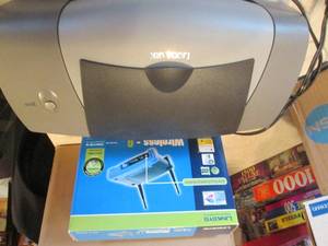 lot 191 image: Lexmark Z611 printer and Linksys wi...