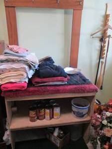 lot 195 image: Modified hall tree  shelf plus con...