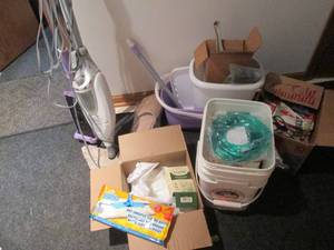 lot 313 image: Shark steam mop, mens slippers, tab...