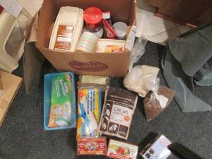 lot 314 image: Swiffer pads, sealed boxes of herba...