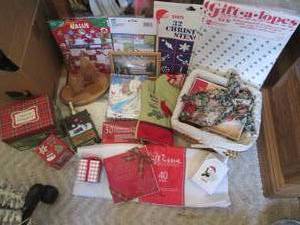 lot 13 image: Christmas decor, gift envelopes, gi...