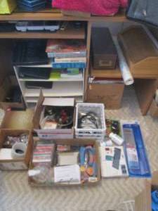 lot 16 image: Huge office supply and decor lot (s...