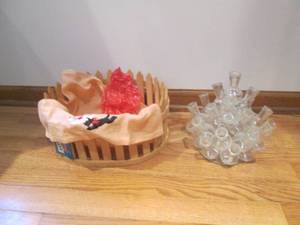 lot 20 image: Abstract bubble vases and wood bask...