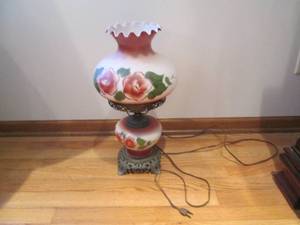 lot 29 image: Vintage double hurricane style pain...