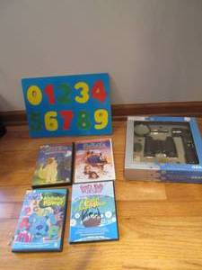 lot 45 image: Kids camping set, puzzle and educa...