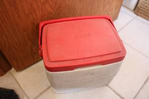 lot 221 image: small coleman cooler...