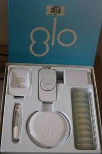 lot 224 image: GLO kit personal teeth whitening de...