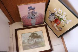 lot 238 image: 3 wall hangings 2 prints and one cr...