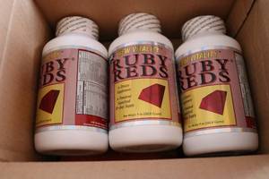 lot 239 image: 3 9 oz containers of Ruby Reds powd...