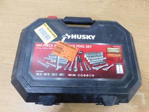 lot 15 image: Husky 135 Piece Tool Set W Carrying Case