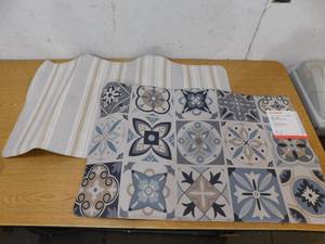 lot 45 image: (2) Comfort standing matts