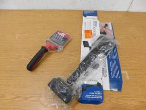 lot 55 image: Carpet kneekick installer & Seam roller