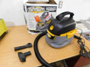 lot 188 image: Stinger 2.5 Gallon 1.75 Peak HP Small Shop Vacuum Wet Dry Vac with Filter Bag, Hose, Utility Nozzle and Car Nozzle Attachments