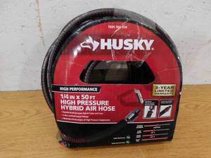 lot 194 image: Husky 14 in. x 50 ft. High-Pressure Air Hose