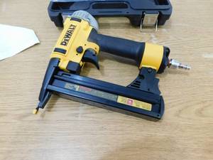 lot 195 image: NEW DEWALT Pneumatic 18-Gauge 14 in. Crown Corded Stapler