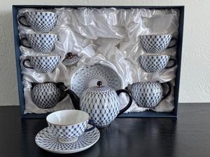 lot 29 image: Vintage Saint Petersburg Lomonosov Imperial Porcelain Factory Tea Set