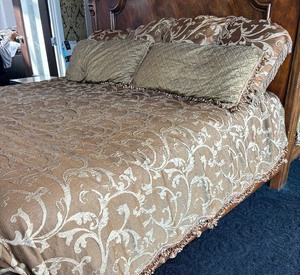 lot 43 image: Elegant King Bedding with Accent Pillows