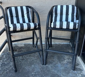 lot 122 image: Pair of Patio Stools