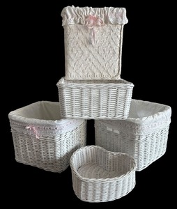 lot 125 image: White Wicker Bins and Baskets