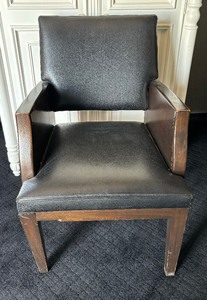 lot 134 image: Christian LIAIGRE Fauteuil Toribio