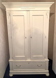lot 40A image: White Armoire
