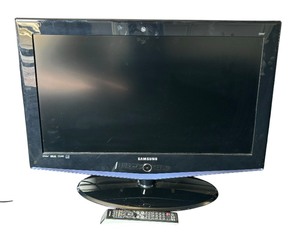 lot 135 image: Samsung 31 Inch TV Model LN-S3251D